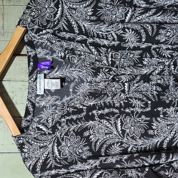 Catherines button front blouse - Picture 2 of 8